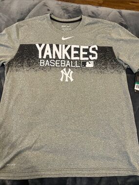 NWT Nike Gray Yankees Baseball Dri-FIT Tee
